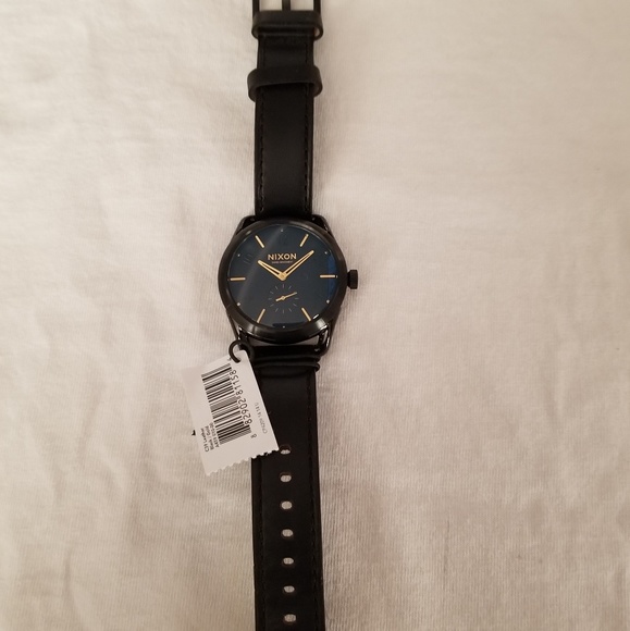 Nixon Watch-New - Picture 6 of 8